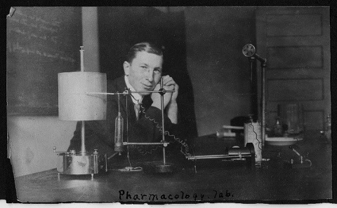 Frederick Banting in the Pharmacology Lab