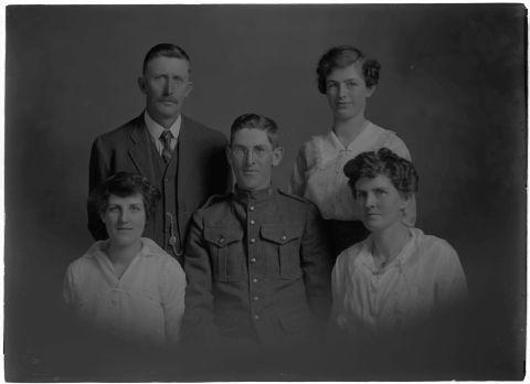 ​​2009-36, W. Hopkins family ​​​ph​otograph​, ca. 19​17.