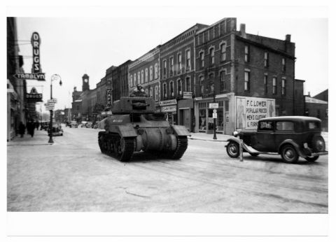 2013-32 Tank rolling through the Five Points, Barrie, ca. 1942
