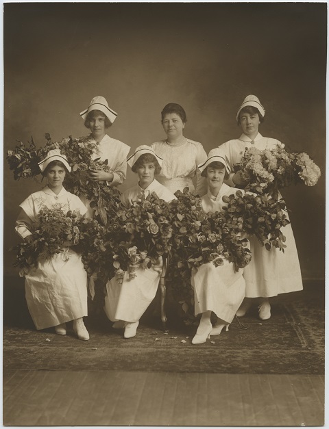 Nurses graduation class, ca. 1915