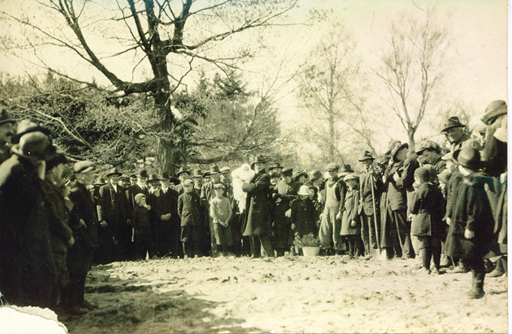 981-35     First Planting at Hendrie Forest May 8, 1922, Fred Grant Collection